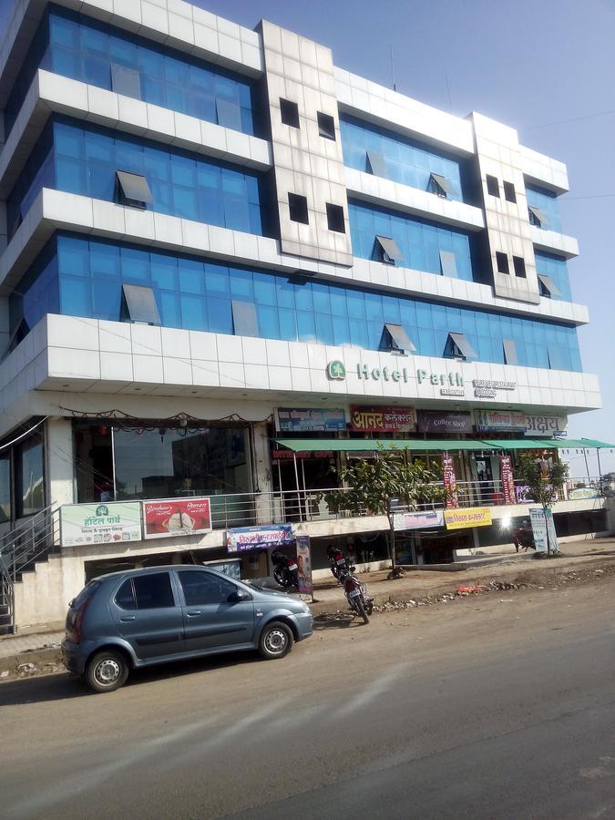 Hotel Parth Executive Lātūr Εξωτερικό φωτογραφία